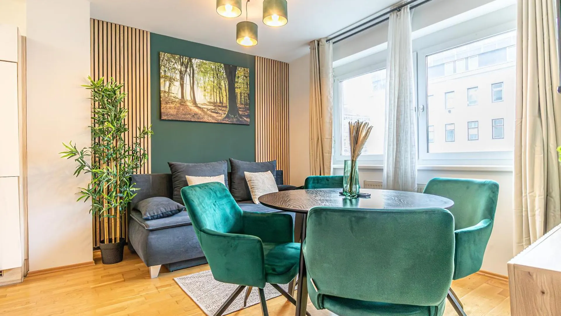 Charming 1Br, Steps From Reumannplatz U1 Apartment Vienna