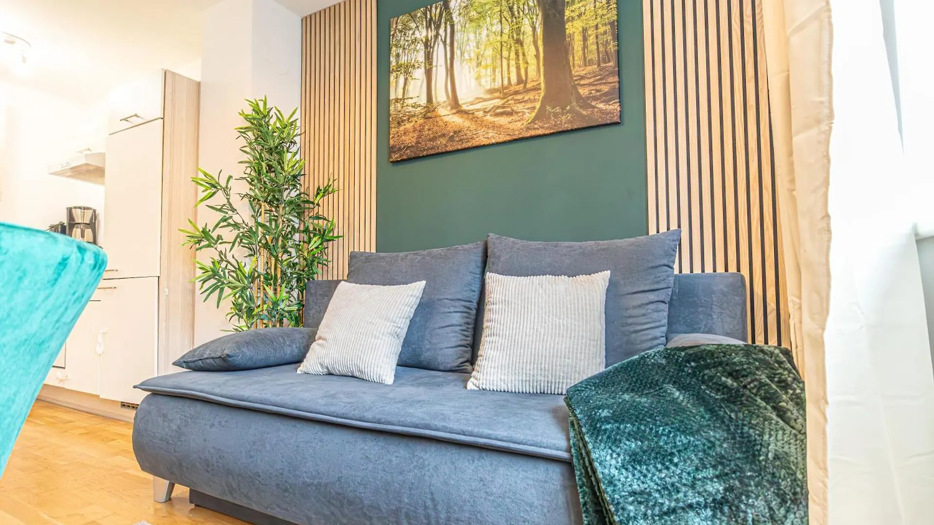 Charming 1Br, Steps From Reumannplatz U1 Apartment Vienna