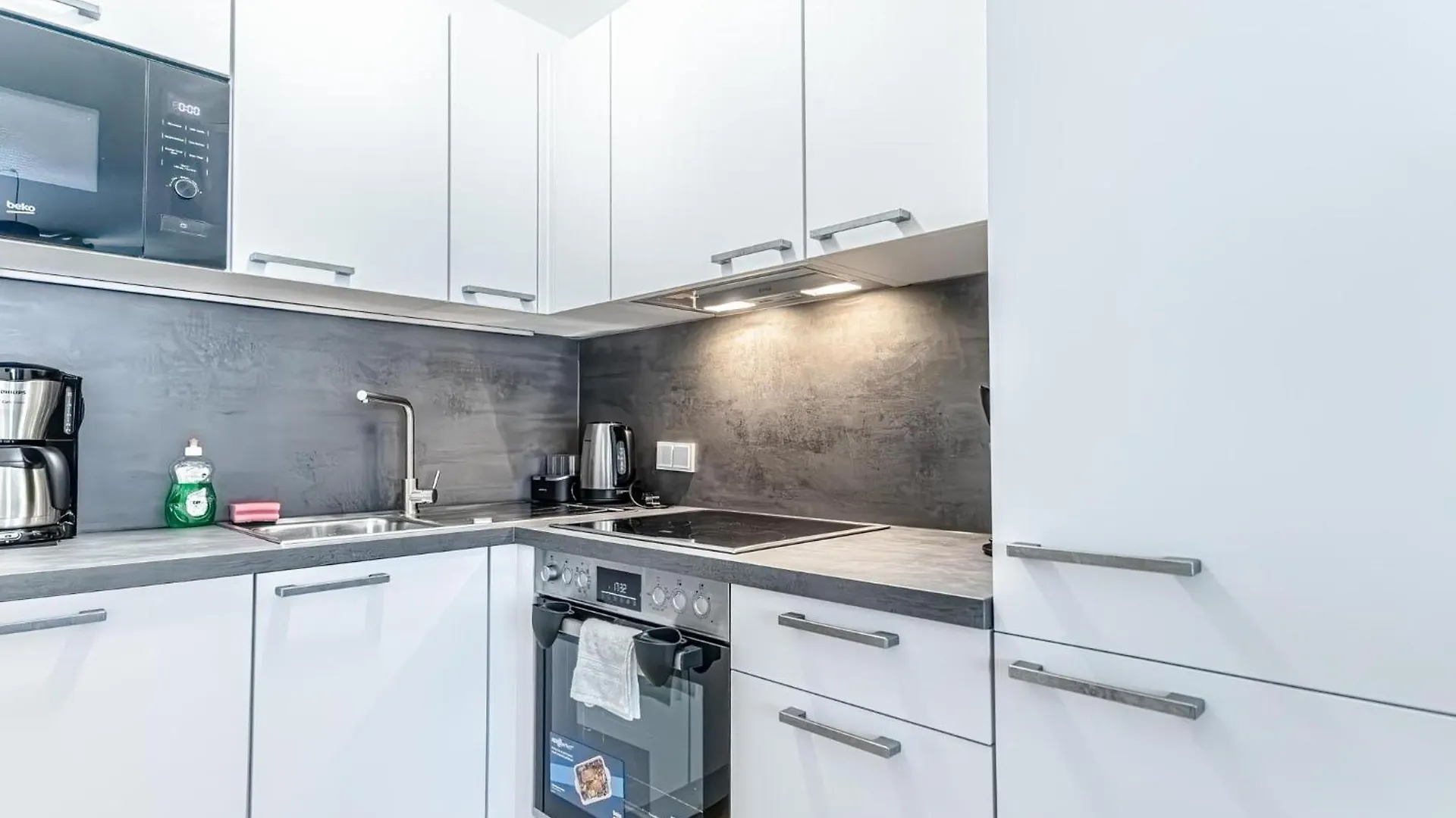 Charming 1Br, Steps From Reumannplatz U1 Apartment Vienna